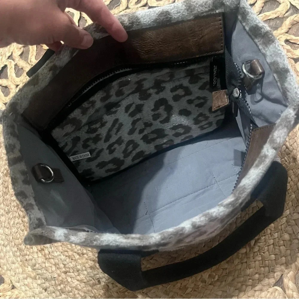 Jen & Co. Leopard Print Fuzzy Soft Tote Purse - Picture 3 of 6